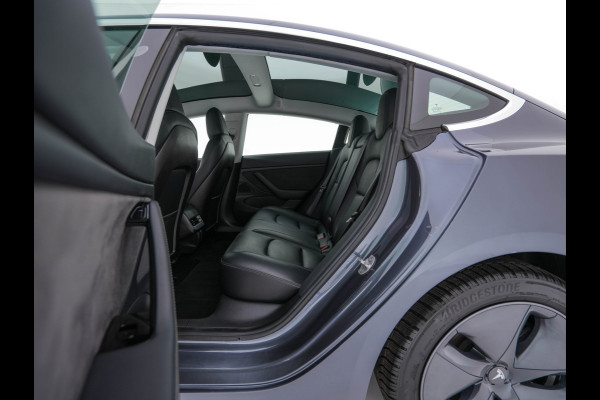 Tesla Model 3 Standard RWD Plus 60 kWh [ 3-Fase ] {SOH-88%} (INCL-BTW) Aut. *PANO | AUTO-PILOT | LEATHER | KEYLESS | FULL-LED | MEMORY-PACK | SURROUND-VIEW | DAB | CARPLAY | DIGI-COCKPIT | LANE-ASSIST | COMFORT-SEATS | 18"ALU*