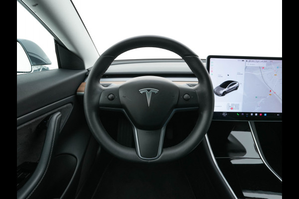 Tesla Model 3 Standard RWD Plus 60 kWh [ 3-Fase ] {SOH-88%} (INCL-BTW) Aut. *PANO | AUTO-PILOT | LEATHER | KEYLESS | FULL-LED | MEMORY-PACK | SURROUND-VIEW | DAB | CARPLAY | DIGI-COCKPIT | LANE-ASSIST | COMFORT-SEATS | 18"ALU*