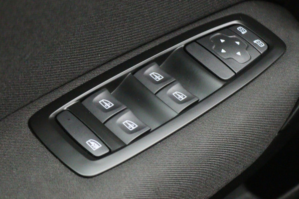 Renault Mégane 1.3 TCe Zen Climate, Cruise, Apple Carplay, Navigatie, Elektrische Pakket, PDC, 16''