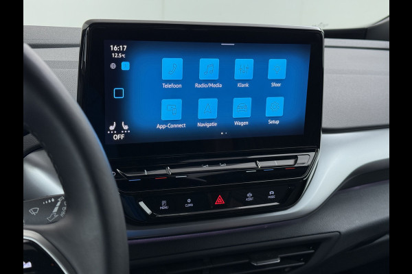 Volkswagen ID.4 204pk First 77kWh SOH 90% Leer/Alcantara Adap.Cruise Navi Ecc Camera Apple Carplay Android Pdc Lmv 20" Stoelverwarming Led Bordherkenning Voor-Klimatisering App-Connect  E-sound Front-Assist Origineel Nederlandse Auto Zeer Compleet 1e eigenaar