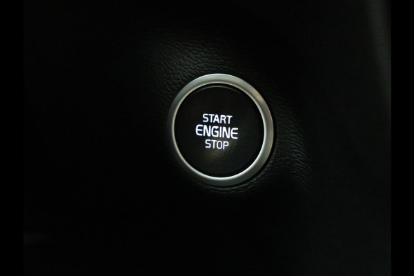 Volvo XC40 1.5 T4 Recharge R Design Expression | Trekhaak | Leder | Stoel & stuurverwarming | Camera | Carplay | Adaptive cruise | Full LED | Navigatie | PHEV | Plug In