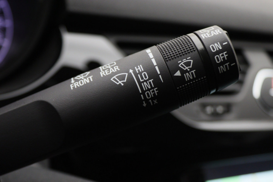 Opel Corsa 1.4 Black Edition Airco, Cruise, Apple Carplay, DAB, PDC, Elektrische Ramen, 16''