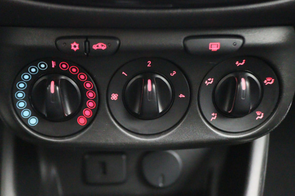 Opel Corsa 1.4 Black Edition Airco, Cruise, Apple Carplay, DAB, PDC, Elektrische Ramen, 16''