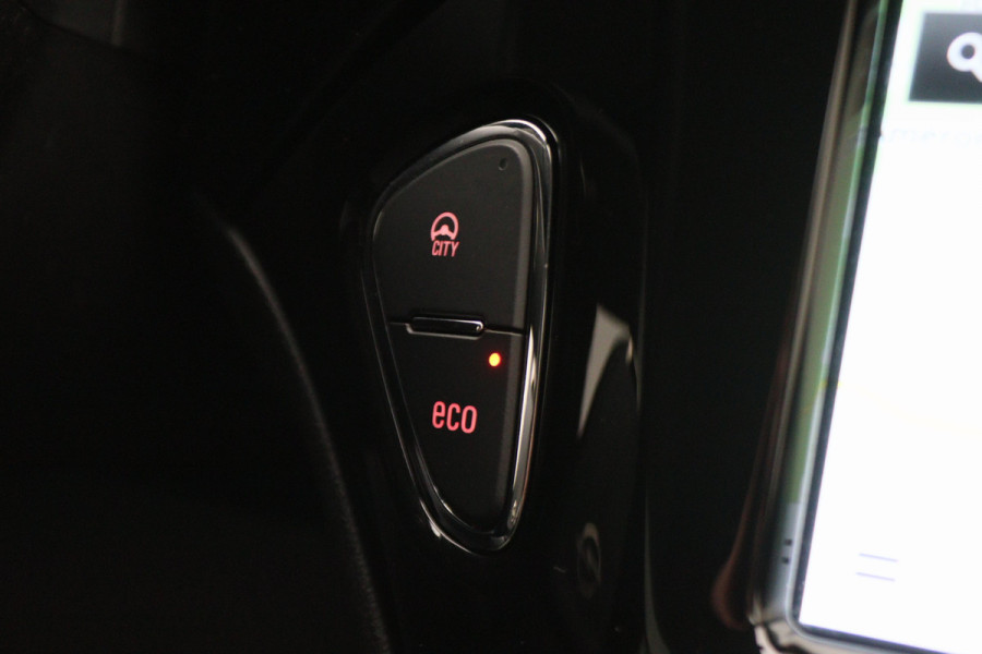 Opel Corsa 1.4 Black Edition Airco, Cruise, Apple Carplay, DAB, PDC, Elektrische Ramen, 16''