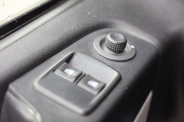 Renault Trafic AMBULANCE VSAV Rettungswagen Krankenwagen