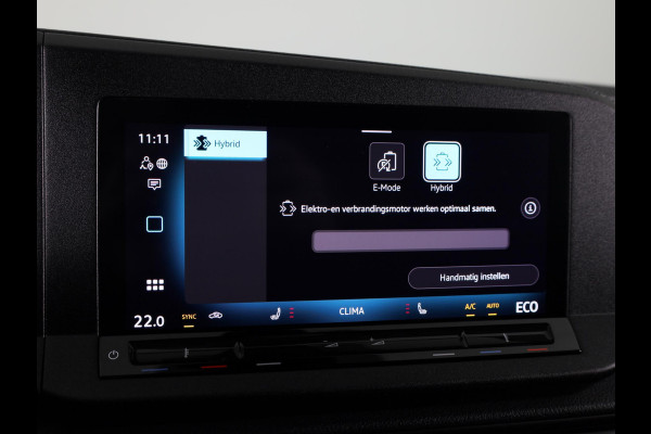 Volkswagen Caddy 1.5 TSI eHybride PAN Americana 115 pk Automaat (DSG) | Navigatie | Panoramadak | Trekhaak | Parkeersensoren (Park assist) | Achteruitrijcamera | LED koplampen | Adaptieve cruise control | Stoelverwarming |