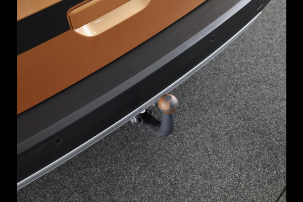 Volkswagen Caddy 1.5 TSI eHybride PAN Americana 115 pk Automaat (DSG) | Navigatie | Panoramadak | Trekhaak | Parkeersensoren (Park assist) | Achteruitrijcamera | LED koplampen | Adaptieve cruise control | Stoelverwarming |