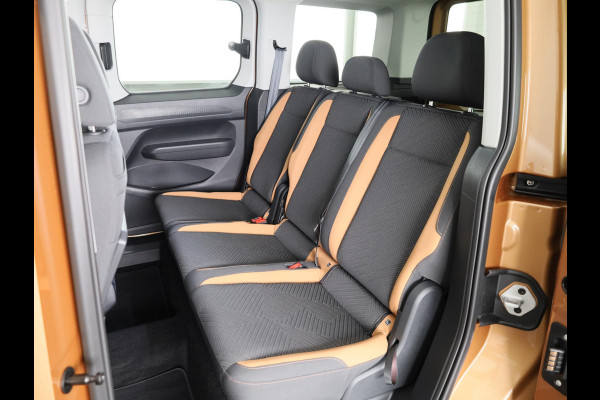 Volkswagen Caddy 1.5 TSI eHybride PAN Americana 115 pk Automaat (DSG) | Navigatie | Panoramadak | Trekhaak | Parkeersensoren (Park assist) | Achteruitrijcamera | LED koplampen | Adaptieve cruise control | Stoelverwarming |