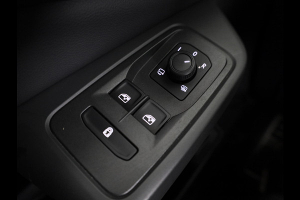 Volkswagen Caddy 1.5 TSI eHybride PAN Americana 115 pk Automaat (DSG) | Navigatie | Panoramadak | Trekhaak | Parkeersensoren (Park assist) | Achteruitrijcamera | LED koplampen | Adaptieve cruise control | Stoelverwarming |