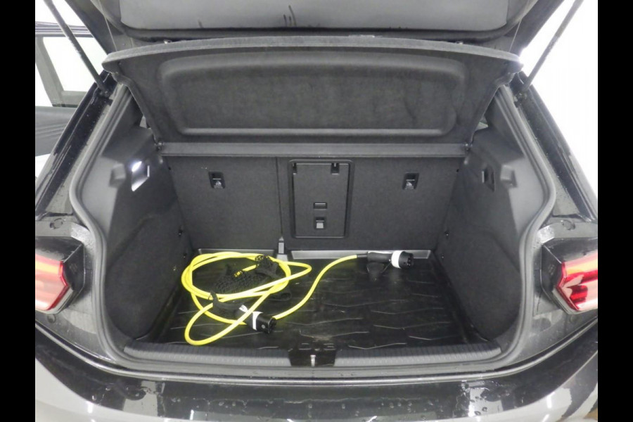 Volkswagen ID.3 Pro Edition 58 kWh | Stoel- & Stuurwielverwarming | Navi |