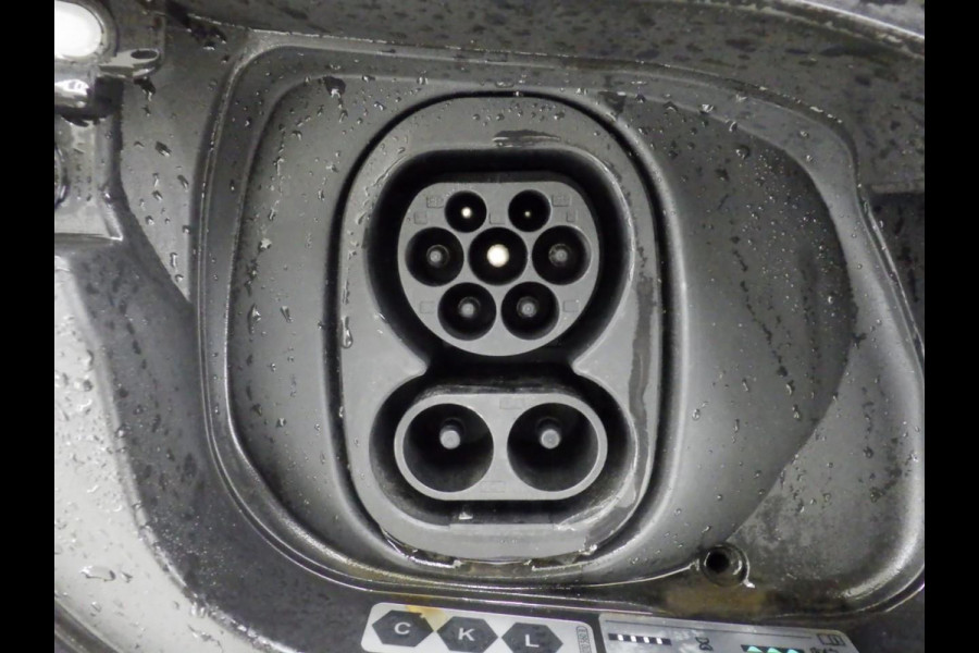 Volkswagen ID.3 Pro Edition 58 kWh | Stoel- & Stuurwielverwarming | Navi |