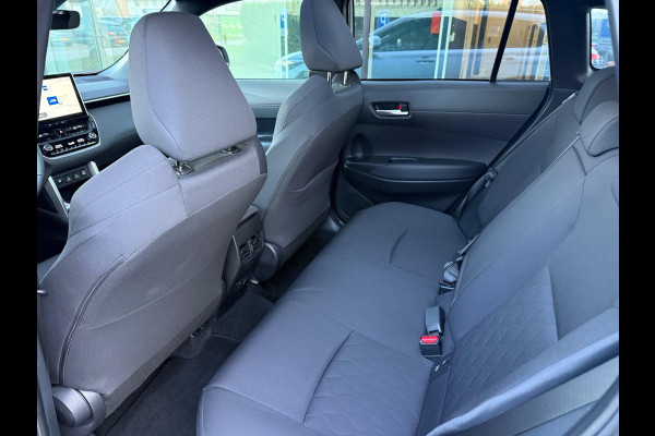 Toyota Corolla Cross Hybrid 140 Style Automaat - Panoramadak - Navi - Camera - Climate