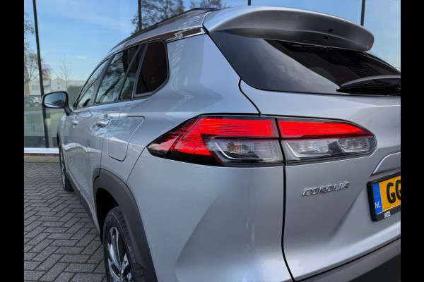 Toyota Corolla Cross Hybrid 140 Style Automaat - Panoramadak - Navi - Camera - Climate