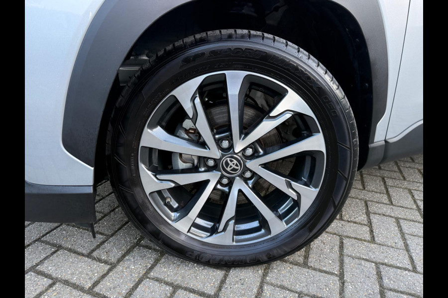Toyota Corolla Cross Hybrid 140 Style Automaat - Panoramadak - Navi - Camera - Climate