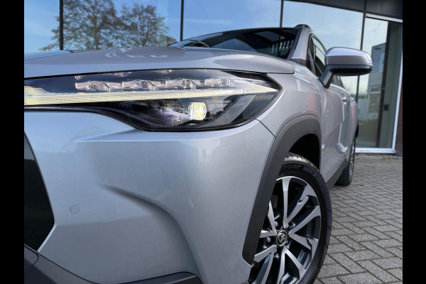 Toyota Corolla Cross Hybrid 140 Style Automaat - Panoramadak - Navi - Camera - Climate