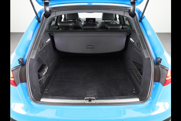 Audi A4 Avant 40 TFSI Launch edition Sport 190 pk S-tronic | Navigatie | Panoramadak | Parkeersensoren | Stoelverwarming | S-Line |
