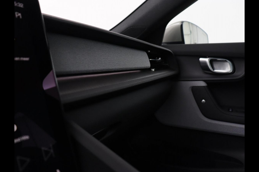 Polestar 2 Long Range Dual Motor Launch Edition 78kWh | Panoramadak | 360 Camera | Stoelverwarming | Adaptive cruise | Keyless | Carplay | Navigatie | Stuurverwarming | Memory | Navigatie