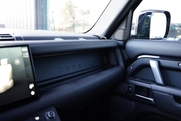 Land Rover Defender 110 P 525 V8 Black Edition / EX BTW / Grijs Kenteken