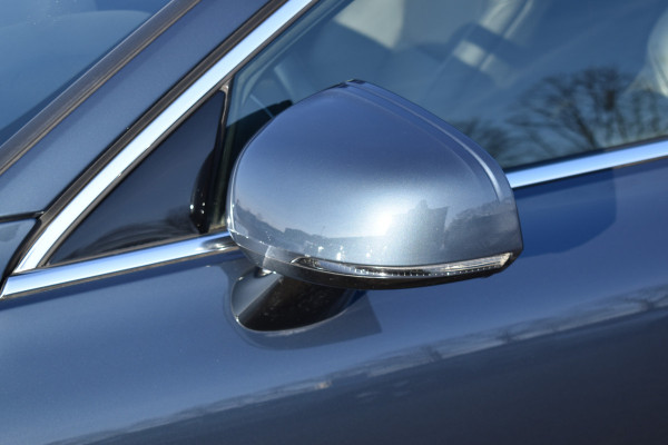 Volvo V60 T8 AWD 390PK Automaat Plug-in Hybrid Inscription | Trekhaak | Panodak | 360 Camera | BLIS | Stoelverwarming |