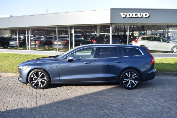 Volvo V60 T8 AWD 390PK Automaat Plug-in Hybrid Inscription | Trekhaak | Panodak | 360 Camera | BLIS | Stoelverwarming |