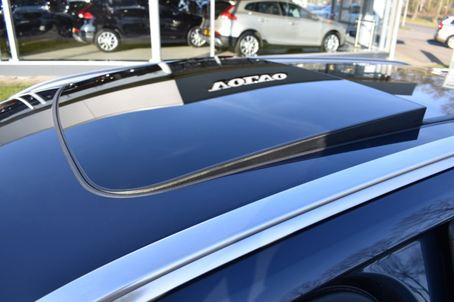 Volvo V60 T8 AWD 390PK Automaat Plug-in Hybrid Inscription | Trekhaak | Panodak | 360 Camera | BLIS | Stoelverwarming |