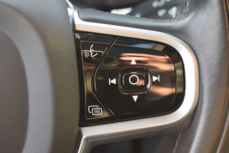Volvo V60 T8 AWD 390PK Automaat Plug-in Hybrid Inscription | Trekhaak | Panodak | 360 Camera | BLIS | Stoelverwarming |