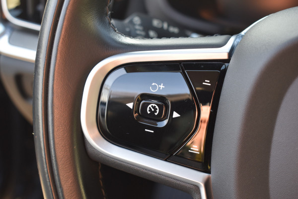 Volvo V60 T8 AWD 390PK Automaat Plug-in Hybrid Inscription | Trekhaak | Panodak | 360 Camera | BLIS | Stoelverwarming |