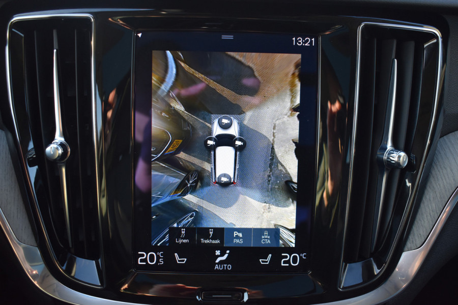Volvo V60 T8 AWD 390PK Automaat Plug-in Hybrid Inscription | Trekhaak | Panodak | 360 Camera | BLIS | Stoelverwarming |