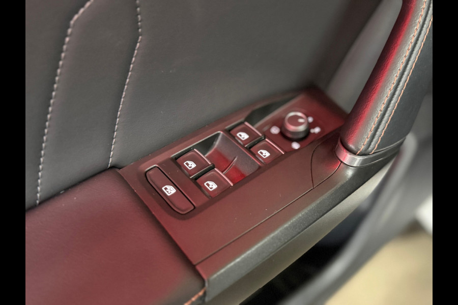 CUPRA Formentor 1.4 TSI e-Hybrid Essential | Half leder | 19' inch | Sfeerverlichting | Carplay | Navigatie | LED | Winterpakket