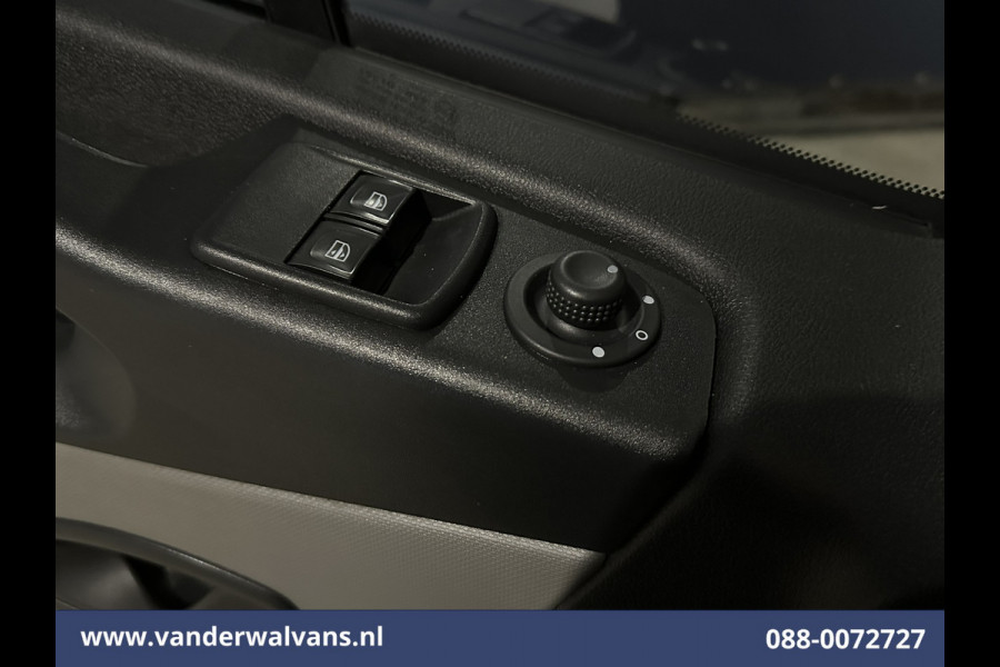 Renault Trafic 1.6 dCi 126pk L1H1 Euro6 Airco | Imperiaal | Navigatie | Trekhaak | Cruisecontrol | Parkeersensoren Bijrijdersbank