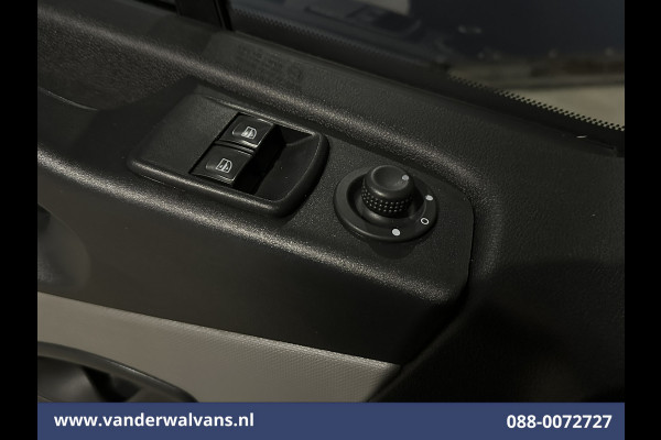 Renault Trafic 1.6 dCi 126pk L1H1 Euro6 Airco | Imperiaal | Navigatie | Trekhaak | Cruisecontrol | Parkeersensoren Bijrijdersbank