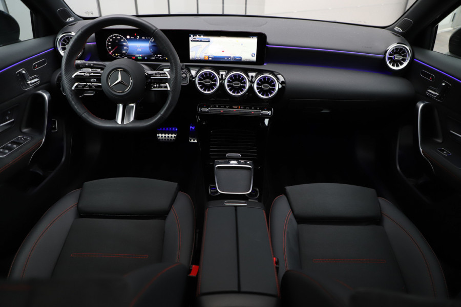 Mercedes-Benz A-Klasse 250e AMG | 218PK | Pano | Keyless-go | Burmester | Memory | Sfeerverlichting | Multibeam | Widescreen | Acc | Stuurwielverw. | 2