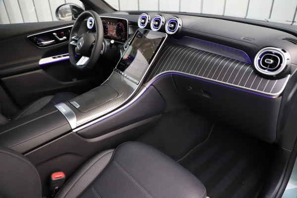 Mercedes-Benz GLC 300e AMG 4-Matic | 313PK | Luchtvering | Head-up | Achterasbesturing | Massage | Keyless-go | Burmester | Digital-light | Distro