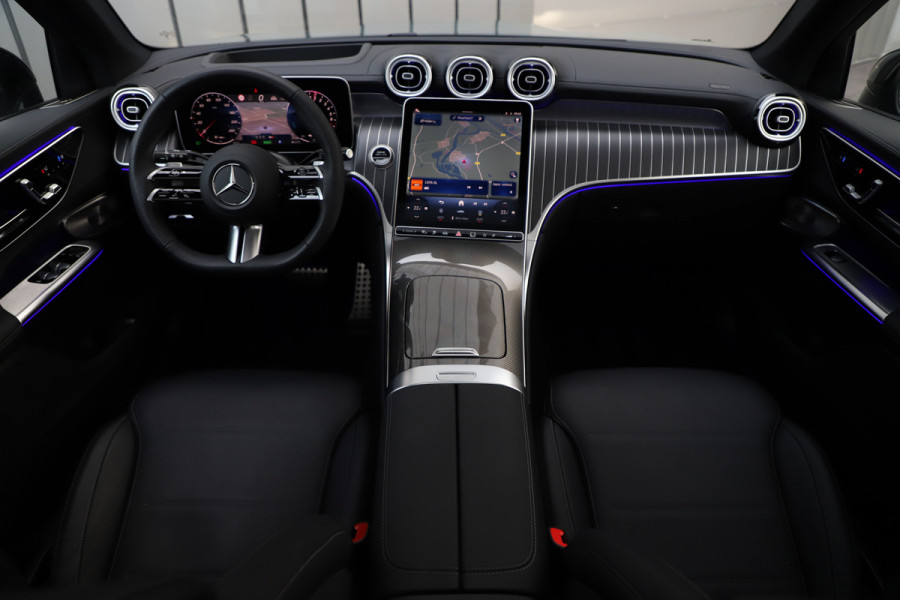 Mercedes-Benz GLC 300e AMG 4-Matic | 313PK | Luchtvering | Head-up | Achterasbesturing | Massage | Keyless-go | Burmester | Digital-light | Distro