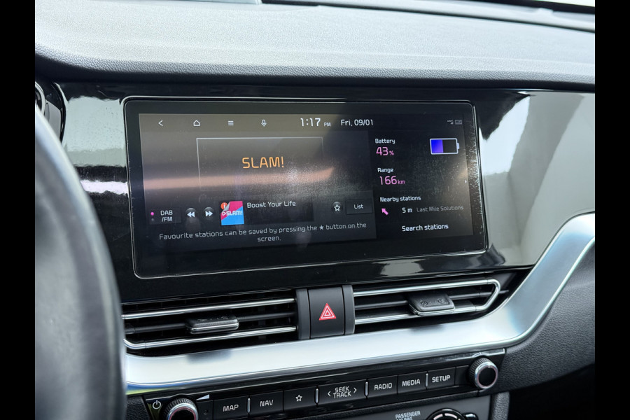 Kia e-Niro DynamicPlusLine 64kWh Elek.Glazen schuif-/kanteldak Trekhaak Adaptive-Cruise Camera Apple Carplay Android Auto Navi Ecc Stoel-Stuurverwarming Pdc Lane Assist VESS DAB Led Isofix Keyless 1e Eigenaar Origineel Nederlandse Auto Dealeronderhouden