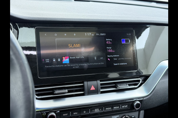 Kia e-Niro DynamicPlusLine 64kWh Elek.Glazen schuif-/kanteldak Trekhaak Adaptive-Cruise Camera Apple Carplay Android Auto Navi Ecc Stoel-Stuurverwarming Pdc Lane Assist VESS DAB Led Isofix Keyless 1e Eigenaar Origineel Nederlandse Auto Dealeronderhouden