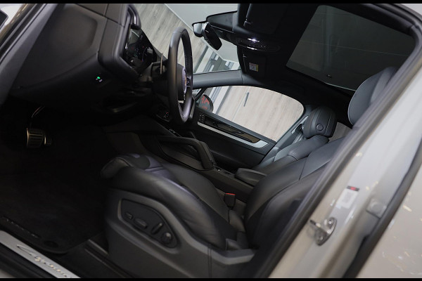 Porsche Cayenne Coupé 3.0 S E-Hybrid / 519 Pk / Head Up / 360 Camera / Acc / SportDesign / Luchtvering / Sport Chrono / Pano / 21