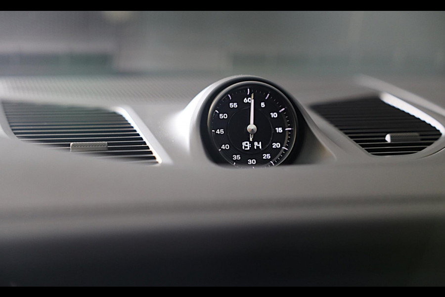 Porsche Cayenne Coupé 3.0 S E-Hybrid / 519 Pk / Head Up / 360 Camera / Acc / SportDesign / Luchtvering / Sport Chrono / Pano / 21