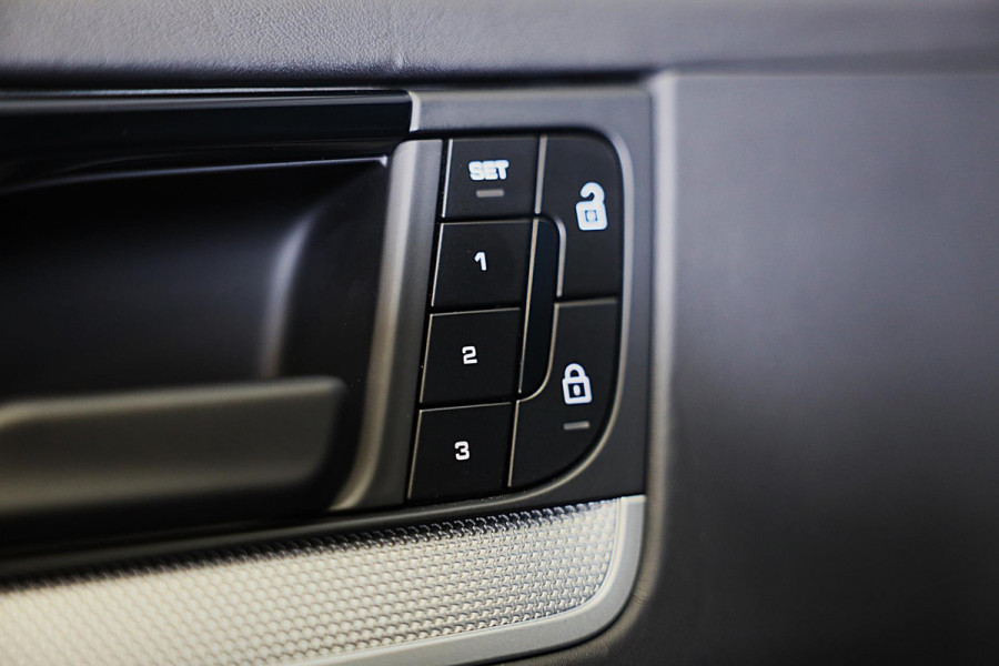 Porsche Cayenne Coupé 3.0 S E-Hybrid / 519 Pk / Head Up / 360 Camera / Acc / SportDesign / Luchtvering / Sport Chrono / Pano / 21