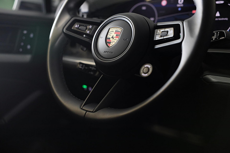 Porsche Cayenne Coupé 3.0 S E-Hybrid / 519 Pk / Head Up / 360 Camera / Acc / SportDesign / Luchtvering / Sport Chrono / Pano / 21