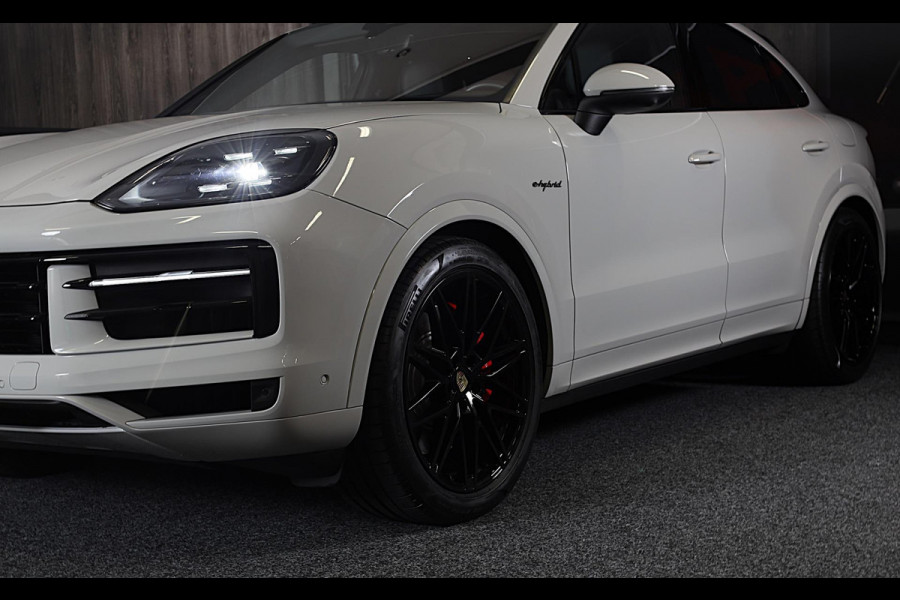 Porsche Cayenne Coupé 3.0 S E-Hybrid / 519 Pk / Head Up / 360 Camera / Acc / SportDesign / Luchtvering / Sport Chrono / Pano / 21