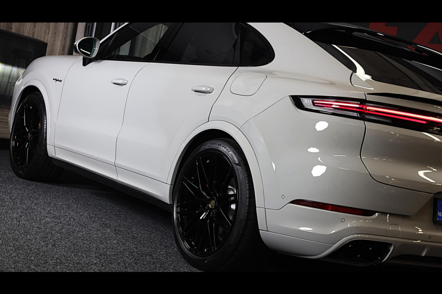 Porsche Cayenne Coupé 3.0 S E-Hybrid / 519 Pk / Head Up / 360 Camera / Acc / SportDesign / Luchtvering / Sport Chrono / Pano / 21