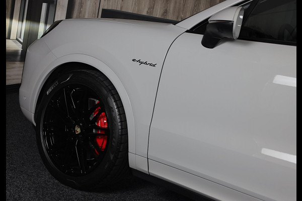 Porsche Cayenne Coupé 3.0 S E-Hybrid / 519 Pk / Head Up / 360 Camera / Acc / SportDesign / Luchtvering / Sport Chrono / Pano / 21