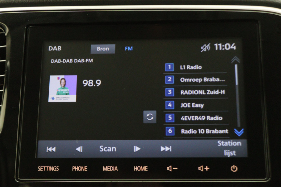 Mitsubishi Outlander 2.4 PHEV Pure SOH 94%, Keyless, Apple Carplay, Trekhaak, Camera, Stoelverwarming, PDC