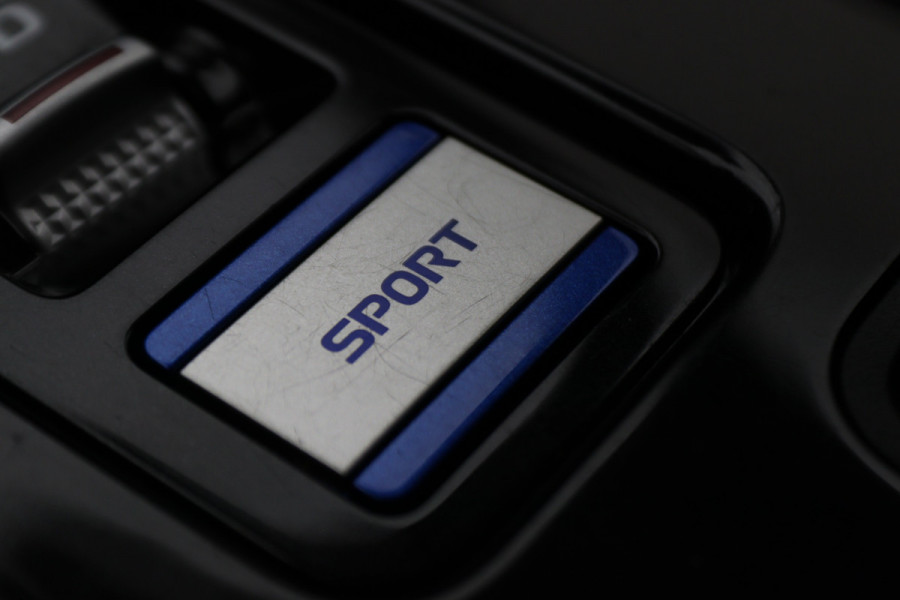 Mitsubishi Outlander 2.4 PHEV Pure SOH 94%, Keyless, Apple Carplay, Trekhaak, Camera, Stoelverwarming, PDC