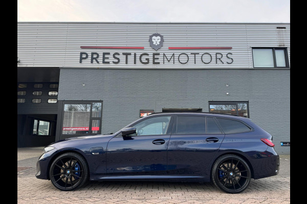 BMW 3 Serie 330E High Executive M-Sport | Btw | PANO | CurvedDisplay | Laser | 292PK | Shadowline | Facelift | HarmanKardon