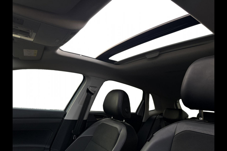 Volkswagen Polo 1.0 TSI 110pk Life | IQ.Light LED | Panorama | Virtual Cockpit | Camera | Keyless