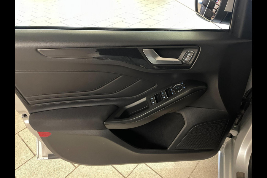Ford FOCUS Wagon 1.0 EcoBoost Hybrid ST Line Business AIRCO NAVI CRUISE BLUETOOTH ELEK RAMEN VELGEN PRIVACYGLAS ZEER NETTE AUTO