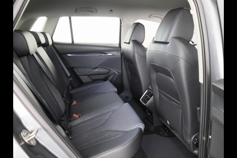 Škoda Elroq 60 Business Edition - Tour 204pk | Trekhaak | 20 inch | Stoelverwarming | Adaptive Cruise Control | Blind Spot