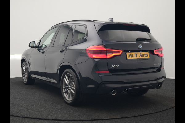 BMW X3 xDrive30e M Sport Plug In Hybrid 293pk Dealer O.H. PHEV | Panodak | Sfeerverlichting | Lederen Sportstoelen Memory & Verwarmd | Stuur Verwarmd | Apple Carplay | Keyless | Cruise Control | Navigatie | DAB | 19"L.M |